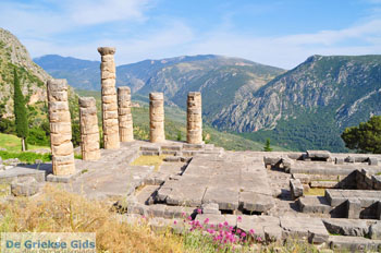 Apollotempel Delphi (Delfi) | Griekenland 98 - Foto van https://www.grieksegids.nl/fotos/delphi/normaal/delphi-grieksegids-098.jpg