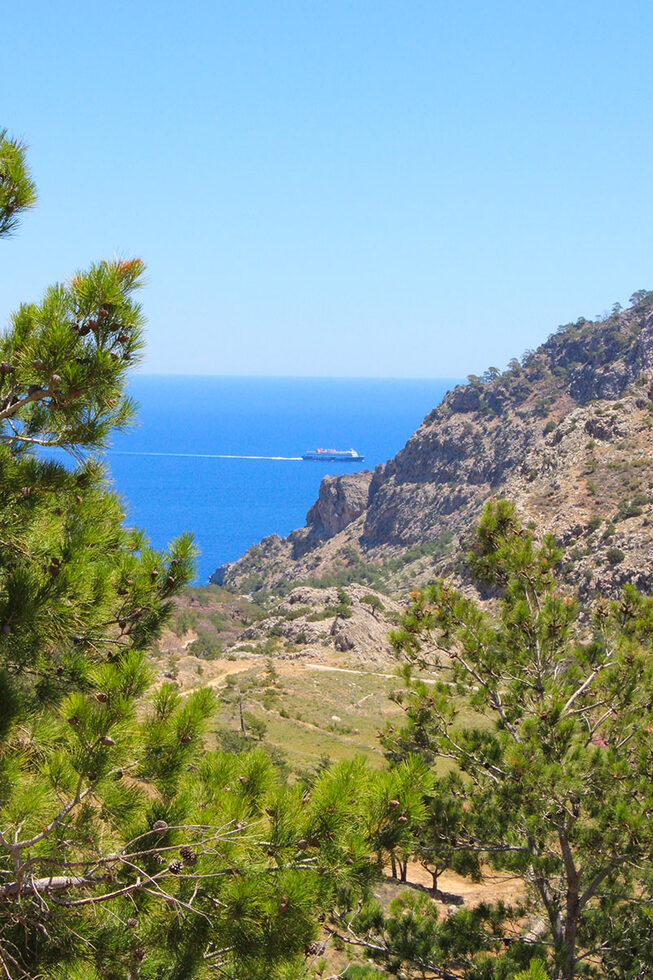 Op weg naar Achata beach | Dodecanese | Karpathos - Foto van https://www.grieksegids.nl/fotos/dodecanese/karpathos/achata/mid/achata-001.jpg?v=1780737489