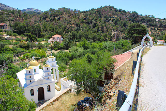 Aperi Karpathos | Dodecanese - Foto van https://www.grieksegids.nl/fotos/dodecanese/karpathos/aperi/mid/aperi-001.jpg?v=1780469392
