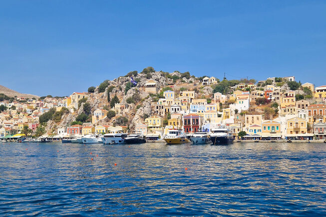 Symi | Dodecanese | Symi-stad - Foto van https://www.grieksegids.nl/fotos/dodecanese/symi/symi-stad/mid/symi-stad-004.jpg?v=1778408258