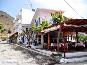 Nog een restaurant in Agia Roumeli | Chania Kreta | Griekenland - Foto van https://www.grieksegids.nl/fotos/eiland-kreta/fotos-mid/agia-roumeli-kreta/agia-roumeli-kreta-006.jpg
