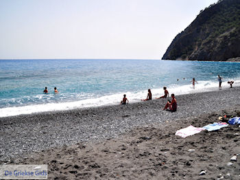 Samariakloof (Chania Kreta) Het zand- kiezelstrand van Agia Roumeli foto 9 | Chania Kreta | Griekenland - Foto van https://www.grieksegids.nl/fotos/eiland-kreta/fotos-mid/agia-roumeli-kreta/agia-roumeli-kreta-027.jpg
