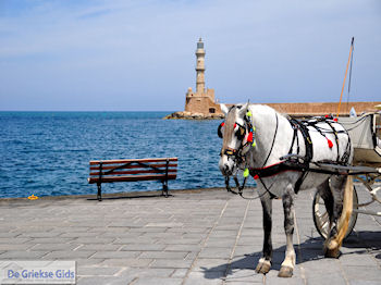 Het witte paard en de vuurtoren  | Chania stad | Kreta - Foto van https://www.grieksegids.nl/fotos/eiland-kreta/fotos-mid/chania-kreta/chania-stad-041.jpg