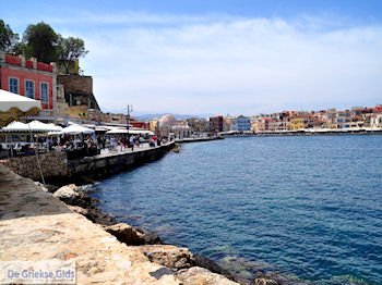 Uitzicht op de haven  | Chania stad | Kreta - Foto van https://www.grieksegids.nl/fotos/eiland-kreta/fotos-mid/chania-kreta/chania-stad-048.jpg