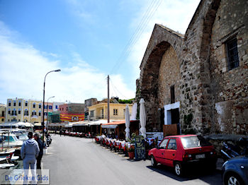 Terrasjes bij Neoria  | Chania stad | Kreta - Foto van https://www.grieksegids.nl/fotos/eiland-kreta/fotos-mid/chania-kreta/chania-stad-052.jpg