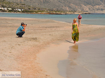 Zandstrand Elafonisi (Elafonissi) | Chania Kreta | Foto 67 - Foto van https://www.grieksegids.nl/fotos/eiland-kreta/fotos-mid/elafonisi-kreta/elafonisi-kreta-67.jpg