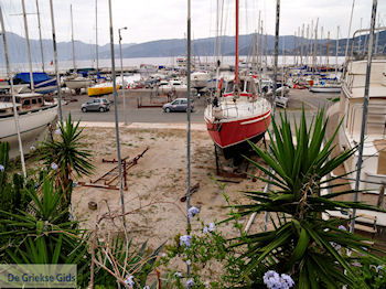 Zeilbootjes Agios Nikolaos Kreta | Griekenland foto 1 - Foto van https://www.grieksegids.nl/fotos/eiland-kreta/fotos-mid/kreta-fotos/agios-nikolaos-kreta-001.jpg