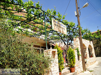 Taverna Matigis in Stalos  | Chania | Kreta - Foto van https://www.grieksegids.nl/fotos/eiland-kreta/fotos-mid/platanias-stalos-agiamarina/stalos-chania-19.jpg