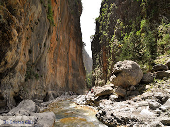 Samariakloof (Chania Kreta) - Foto van https://www.grieksegids.nl/fotos/eiland-kreta/fotos-mid/samaria-kreta/samaria-kreta-040.jpg