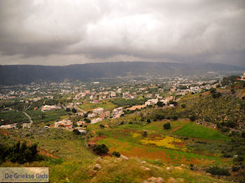 De haven van Souda | Chania Kreta | Foto 1 - Foto van https://www.grieksegids.nl/fotos/eiland-kreta/fotos-mid/souda-kreta/souda-kreta-01.jpg
