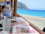 Fles Samaria water in Agia Roumeli | Chania Kreta | Griekenland - Foto van De Griekse Gids