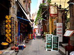 GriechenlandWeb.de Typisch steegje, rechts Restaurant Veneto  | Chania Stadt | Kreta - Foto GriechenlandWeb.de