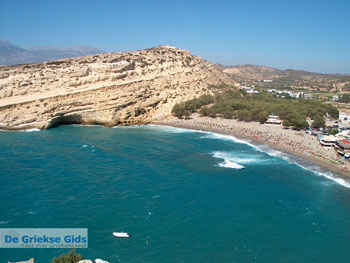 Matala Kreta | Griekenland026 - Foto van https://www.grieksegids.nl/fotos/eiland-kreta/fotos/matala-kreta/mid/matala-kreta-026.jpg