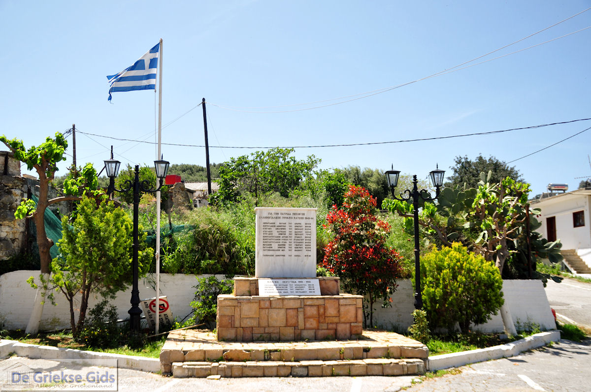foto Monument in het oude Stalos  | Chania | Kreta