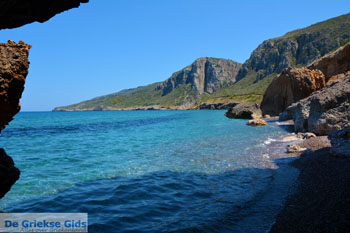 Bij de grotten bij Kakia Lagada Kythira - 1 - Foto van https://www.grieksegids.nl/fotos/eiland-kythira/aghiapelagia-lagada/normaal/aghia-pelagia-kythira-194.jpg