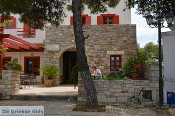 Ano en Kato Livadi Kythira | Griekenland | Foto 24 - Foto van https://www.grieksegids.nl/fotos/eiland-kythira/livadi/normaal/livadi-kythira-024.jpg