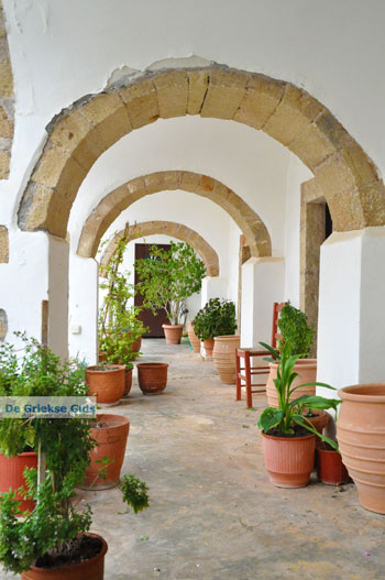 Klooster Mirtidia (Mirtidiotissa) | Kythira | Foto 12 - Foto van https://www.grieksegids.nl/fotos/eiland-kythira/mirtidia/normaal/mirtidiotissa-kythira-012.jpg