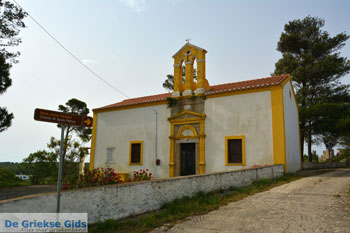 Agios Petros kerk bij Mylopotamos Kythira | Griekenland 57 - Foto van https://www.grieksegids.nl/fotos/eiland-kythira/mylopotamos/normaal/mylopotamos-kythira-057.jpg