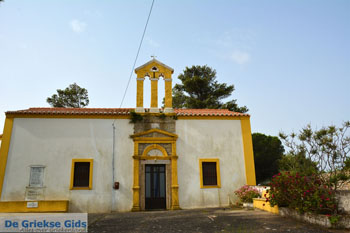 Agios Petros kerk bij Mylopotamos Kythira | Griekenland 59 - Foto van https://www.grieksegids.nl/fotos/eiland-kythira/mylopotamos/normaal/mylopotamos-kythira-059.jpg