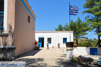 Wijnmakerij bij Kalokerines en Karvounades | Kythira foto 4 - Foto van https://www.grieksegids.nl/fotos/eiland-kythira/onderweg-kythira-melidoni/normaal/melidoni-kythira-004.jpg