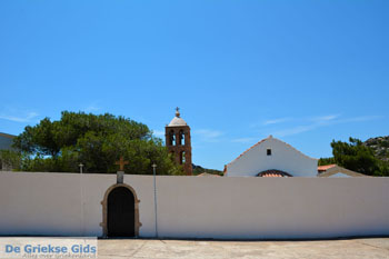Klooster Agia Elesa bij Livadi en Melidoni Kythira 6 - Foto van https://www.grieksegids.nl/fotos/eiland-kythira/onderweg-kythira-melidoni/normaal/melidoni-kythira-038.jpg