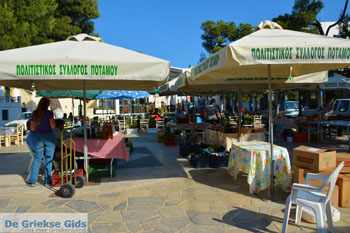 Markt Potamos Kythira | Griekenland 27 - Foto van https://www.grieksegids.nl/fotos/eiland-kythira/potamos/normaal/potamos-kythira-092.jpg