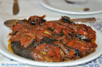 Grieks gerecht imam | Eiland Andros | De Griekse Gids - Foto van https://www.grieksegids.nl/fotos/eilandandros/andros-mid/eiland-andros-113.jpg