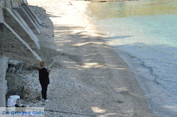 Strand bij Andros-stad (Chora) | Eiland Andros | De Griekse Gids foto 3 - Foto van https://www.grieksegids.nl/fotos/eilandandros/andros-mid/eiland-andros-120.jpg