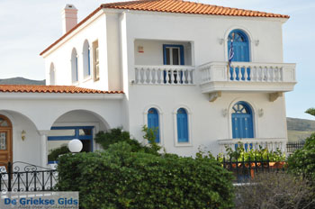 Andros-stad (Chora) | De Griekse Gids | Foto 104 - Foto van https://www.grieksegids.nl/fotos/eilandandros/andros-mid/eiland-andros-169.jpg