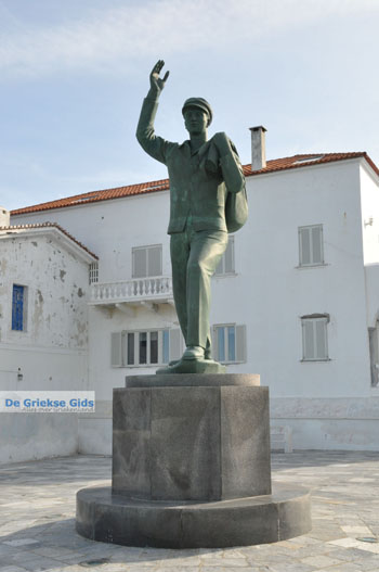 Andros-stad (Chora) | De Griekse Gids | Foto 110 - Foto van https://www.grieksegids.nl/fotos/eilandandros/andros-mid/eiland-andros-175.jpg