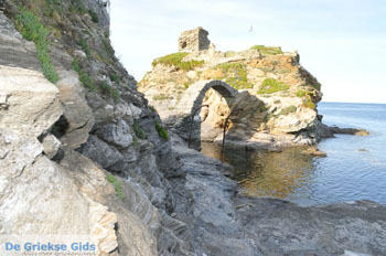 Andros-stad (Chora) | De Griekse Gids | Foto 115 - Foto van https://www.grieksegids.nl/fotos/eilandandros/andros-mid/eiland-andros-180.jpg