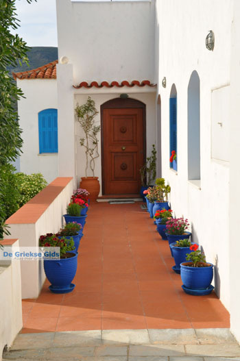 Andros-stad (Chora) | De Griekse Gids | Foto 120 - Foto van https://www.grieksegids.nl/fotos/eilandandros/andros-mid/eiland-andros-185.jpg