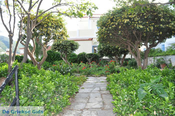 Andros-stad (Chora) | De Griekse Gids | Foto 129 - Foto van https://www.grieksegids.nl/fotos/eilandandros/andros-mid/eiland-andros-194.jpg