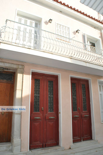 Andros-stad (Chora) | De Griekse Gids | Foto 132 - Foto van https://www.grieksegids.nl/fotos/eilandandros/andros-mid/eiland-andros-197.jpg