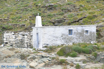 Chalkolimnionas | Eiland Andros | De Griekse Gids foto 6 - Foto van https://www.grieksegids.nl/fotos/eilandandros/andros-mid/eiland-andros-210.jpg