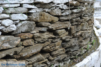 Batsi | Eiland Andros | De Griekse Gids | Foto 28 - Foto van https://www.grieksegids.nl/fotos/eilandandros/andros-mid/eiland-andros-238.jpg