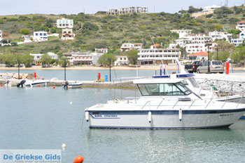 Batsi | Eiland Andros | De Griekse Gids | Foto 54 - Foto van https://www.grieksegids.nl/fotos/eilandandros/andros-mid/eiland-andros-264.jpg