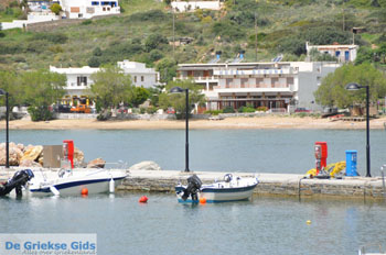 Batsi | Eiland Andros | De Griekse Gids | Foto 55 - Foto van https://www.grieksegids.nl/fotos/eilandandros/andros-mid/eiland-andros-265.jpg
