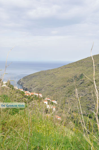 Op weg naar het klooster Panachrantou | Eiland Andros | De Griekse Gids 005 - Foto van https://www.grieksegids.nl/fotos/eilandandros/andros-mid/eiland-andros-293.jpg