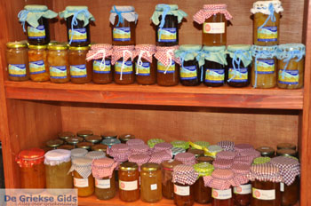 Andros-stad (Chora) | De Griekse Gids | Foto 146 - Foto van https://www.grieksegids.nl/fotos/eilandandros/andros-mid/eiland-andros-385.jpg