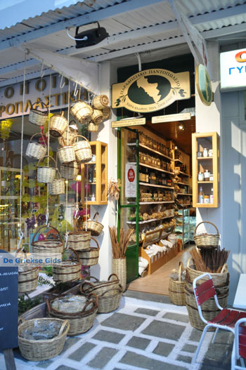 Andros-stad (Chora) | De Griekse Gids | Foto 154 - Foto van https://www.grieksegids.nl/fotos/eilandandros/andros-mid/eiland-andros-393.jpg