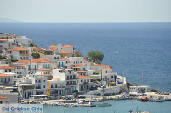 Batsi | Eiland Andros | De Griekse Gids | Foto 67 - Foto van https://www.grieksegids.nl/fotos/eilandandros/andros-mid/eiland-andros-433.jpg