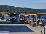 Tussen het haventje en het strand van Katarraktis - Eiland Chios - Foto van De Griekse Gids