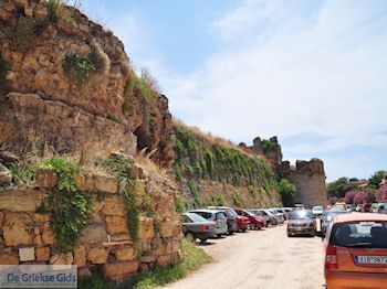 Het nogal vervallen kasteel van Chios stad - Eiland Chios - Foto van https://www.grieksegids.nl/fotos/eilandchios/350pixels/eiland-chios-foto-014.jpg