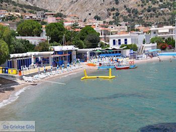 Aan het strand van Daskalopetra - Eiland Chios - Foto van https://www.grieksegids.nl/fotos/eilandchios/350pixels/eiland-chios-foto-037.jpg