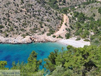 Afgelegen strand aan de westkust - Eiland Chios - Foto van https://www.grieksegids.nl/fotos/eilandchios/350pixels/eiland-chios-foto-093.jpg