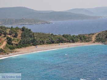 Aardig strand nabij Lithio - Eiland Chios - Foto van https://www.grieksegids.nl/fotos/eilandchios/350pixels/eiland-chios-foto-098.jpg
