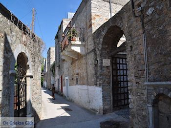 Stenen huizen Mesta - Eiland Chios - Foto van https://www.grieksegids.nl/fotos/eilandchios/350pixels/eiland-chios-foto-113.jpg