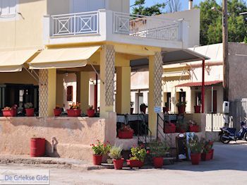 Taverna Emborios - Eiland Chios - Foto van https://www.grieksegids.nl/fotos/eilandchios/350pixels/eiland-chios-foto-147.jpg