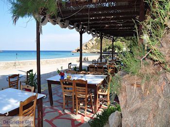 Taverna aan strand Emborios - Eiland Chios - Foto van https://www.grieksegids.nl/fotos/eilandchios/350pixels/eiland-chios-foto-148.jpg